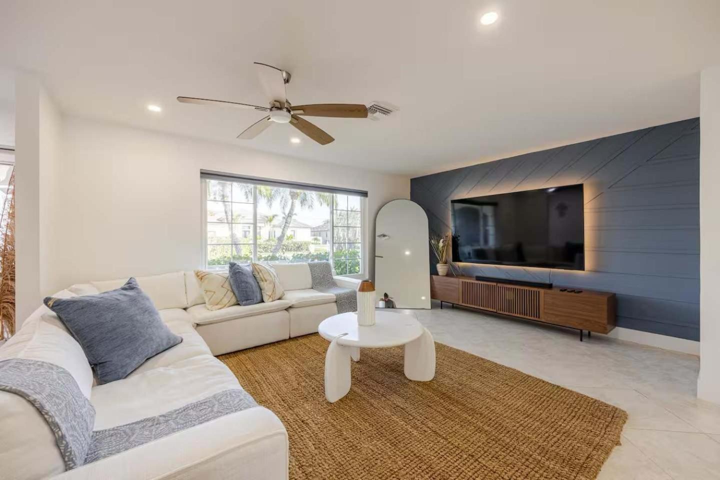 Waterfront Escape Luxurious Stay Cape Coral Buitenkant foto