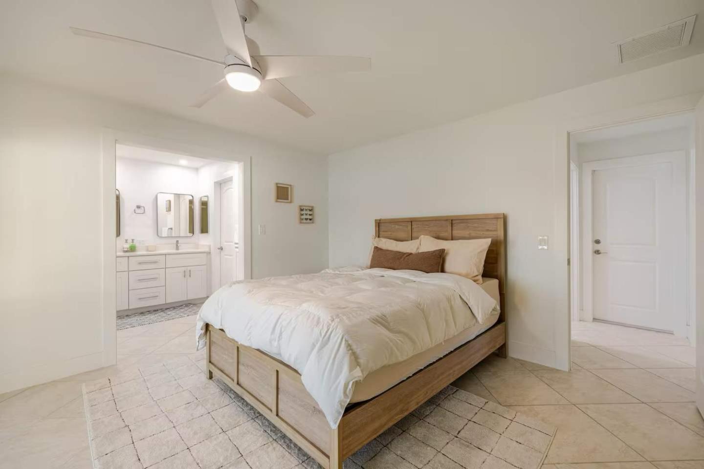 Waterfront Escape Luxurious Stay Cape Coral Buitenkant foto