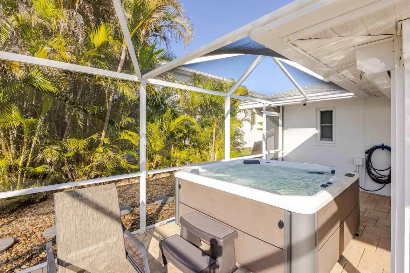 Waterfront Escape Luxurious Stay Cape Coral Buitenkant foto